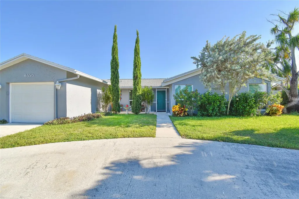 6550 Country Wood Way Delray Beach FL 33484