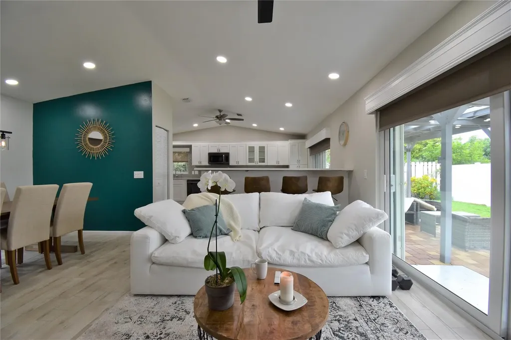 6550 Country Wood Way Delray Beach FL 33484