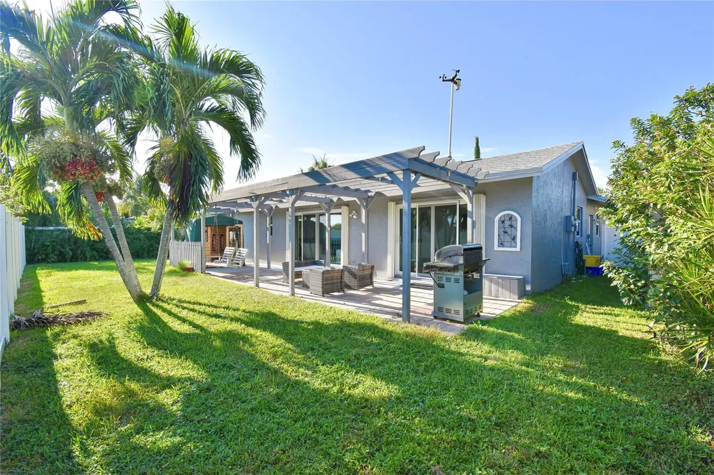 6550 Country Wood Way Delray Beach FL 33484