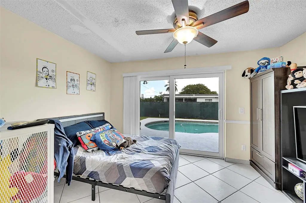 9661 NW 24th Place Sunrise FL 33322