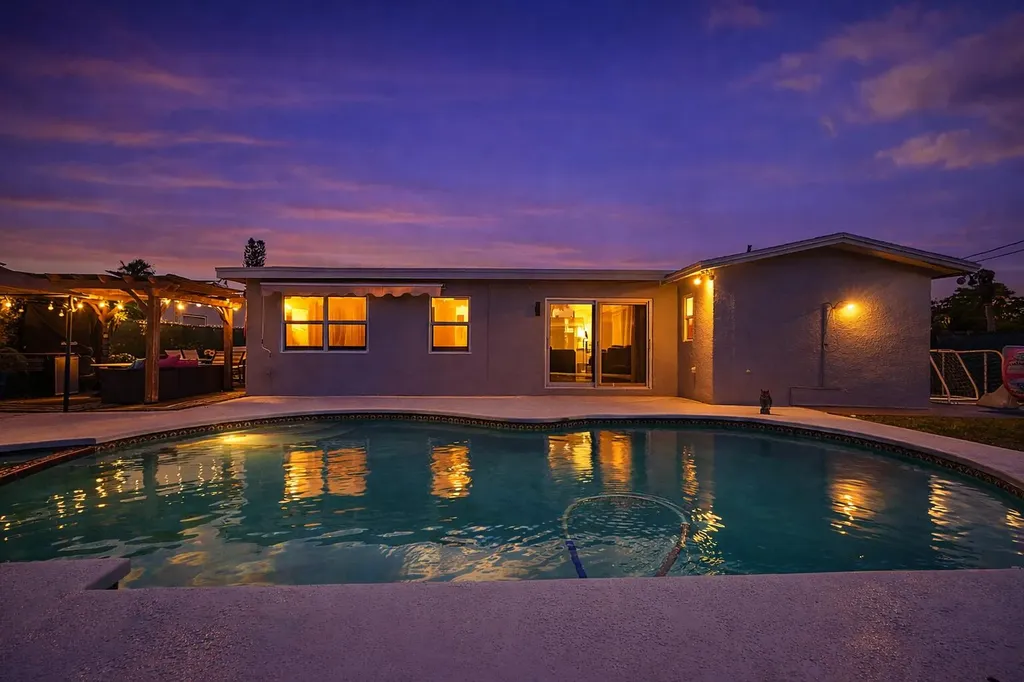 9661 NW 24th Place Sunrise FL 33322