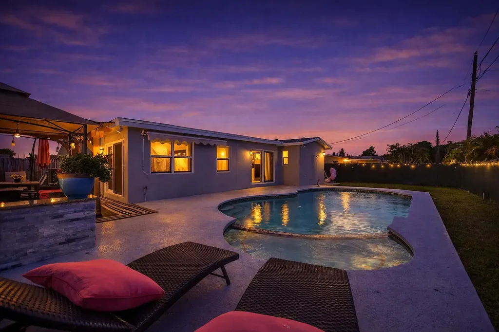 9661 NW 24th Place Sunrise FL 33322