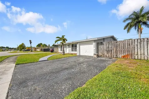 9661 NW 24th Place Sunrise FL 33322
