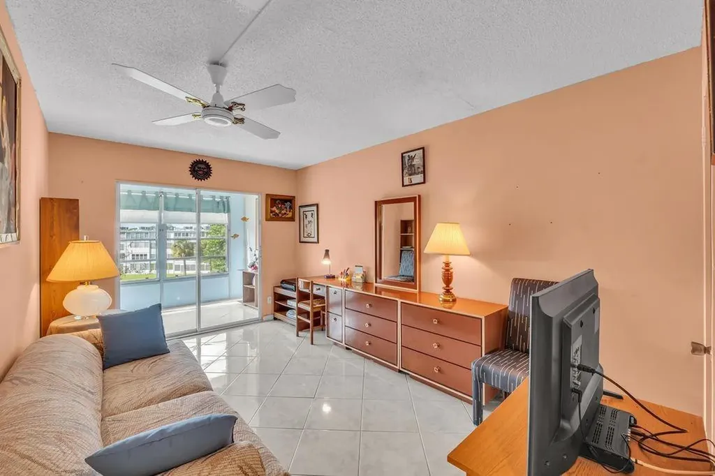 4037 Swansea B Deerfield Beach FL 33442