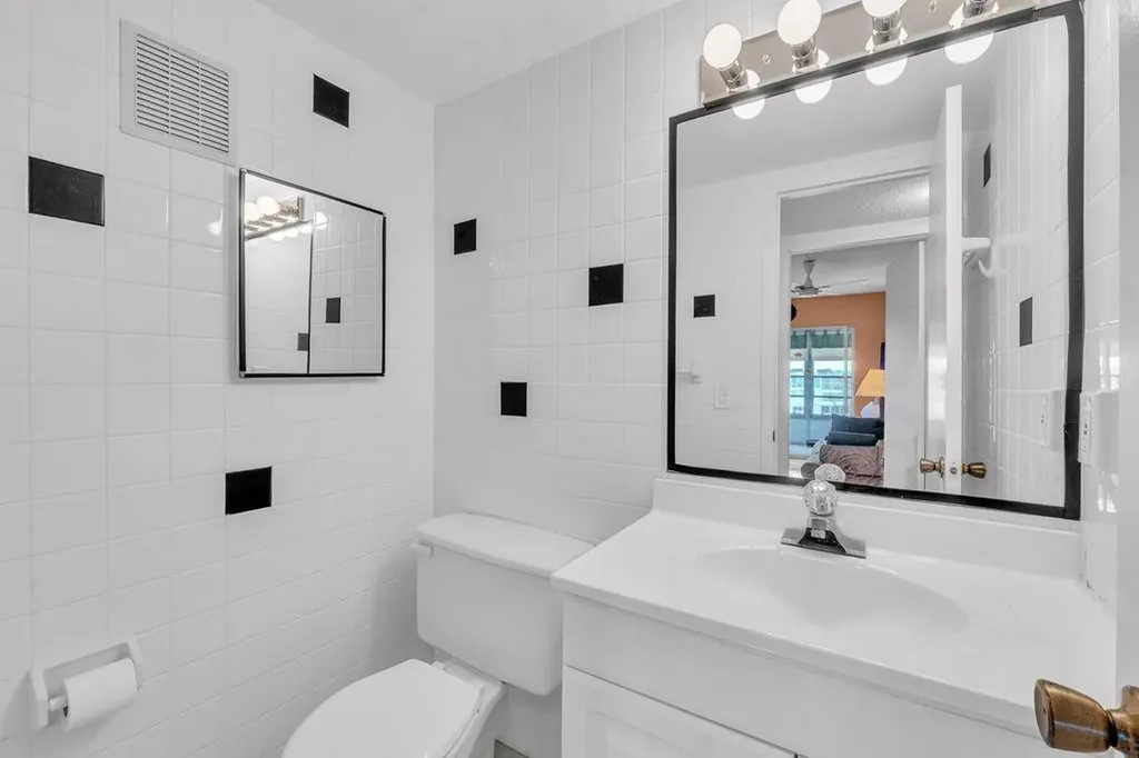 4037 Swansea B Deerfield Beach FL 33442