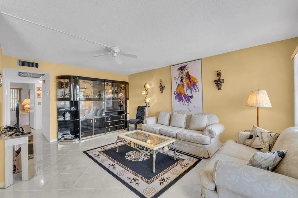4037 Swansea B Deerfield Beach FL 33442