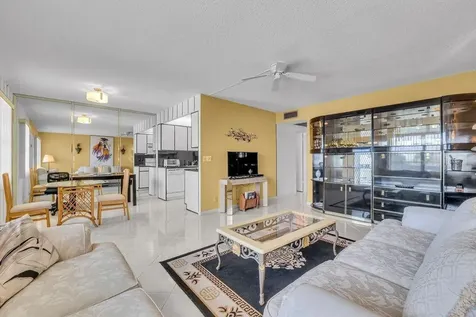 4037 Swansea B Deerfield Beach FL 33442