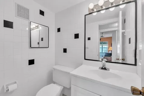 4037 Swansea B Deerfield Beach FL 33442