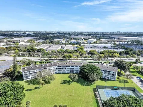 4037 Swansea B Deerfield Beach FL 33442