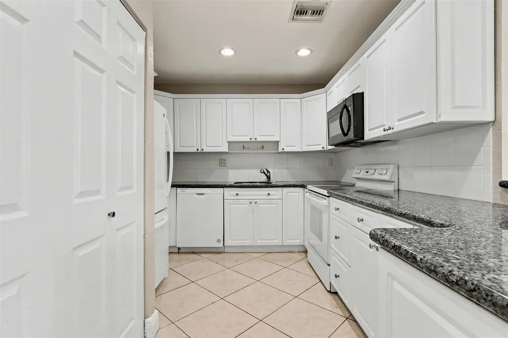 1874 SW 81st Lane Davie FL 33324