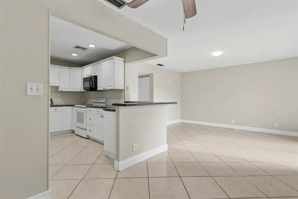 1874 SW 81st Lane Davie FL 33324