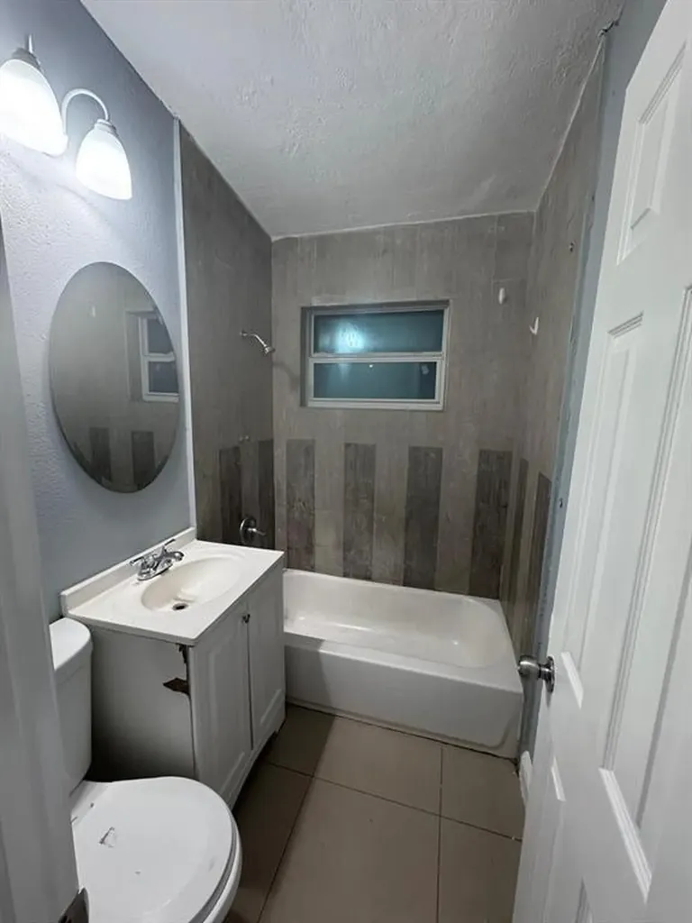1365 11th Street West Palm Beach FL 33401
