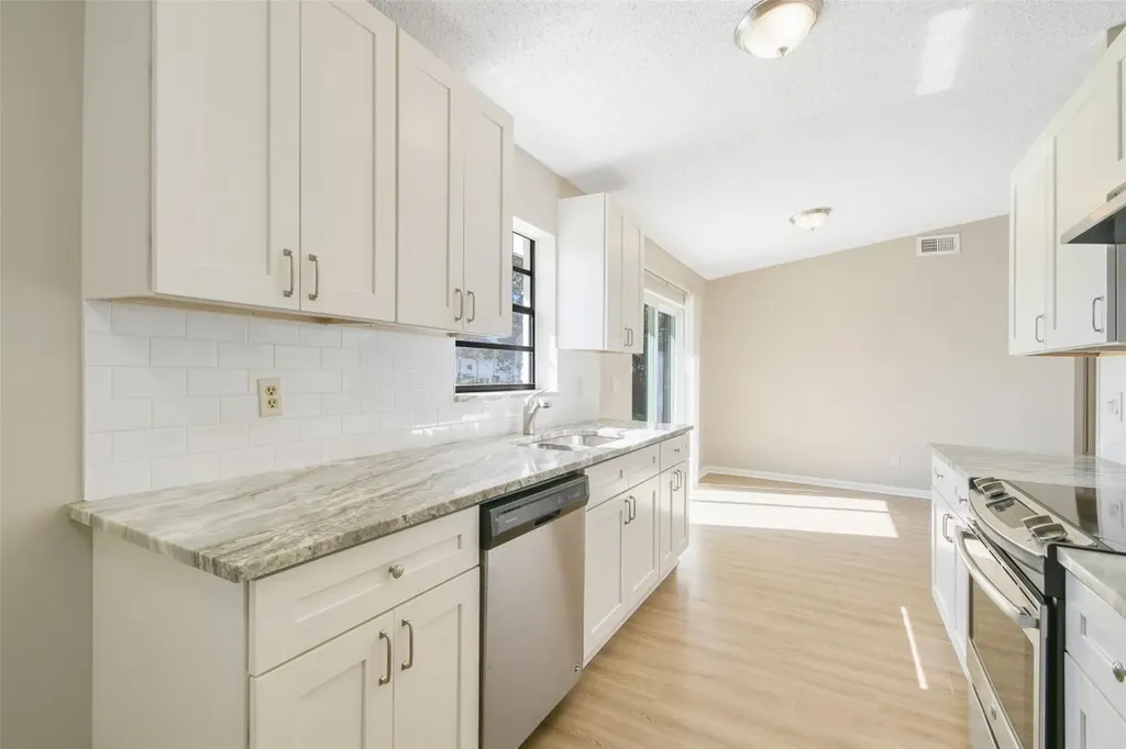 516 SW Buswell Avenue Port St Lucie FL 34983