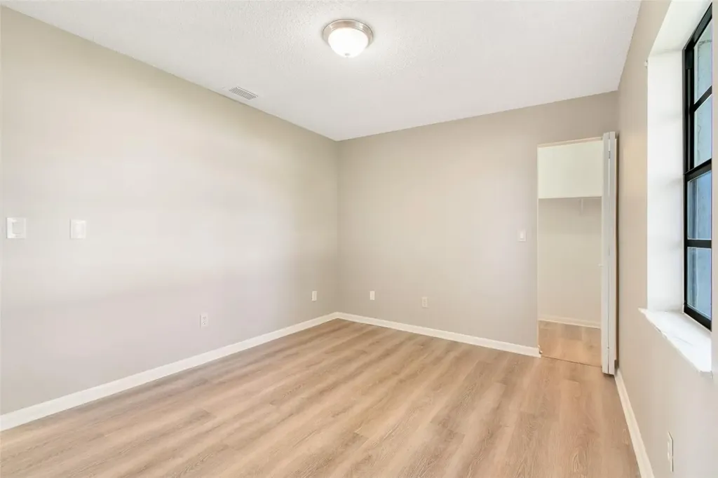516 SW Buswell Avenue Port St Lucie FL 34983