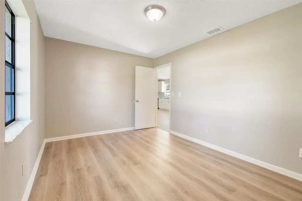 516 SW Buswell Avenue Port St Lucie FL 34983