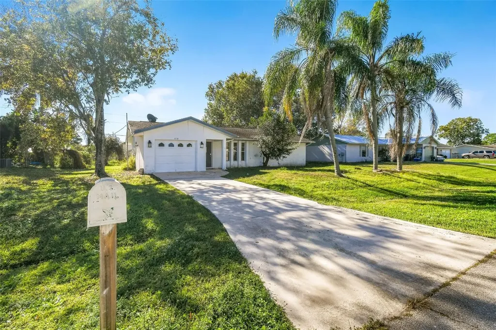 516 SW Buswell Avenue Port St Lucie FL 34983