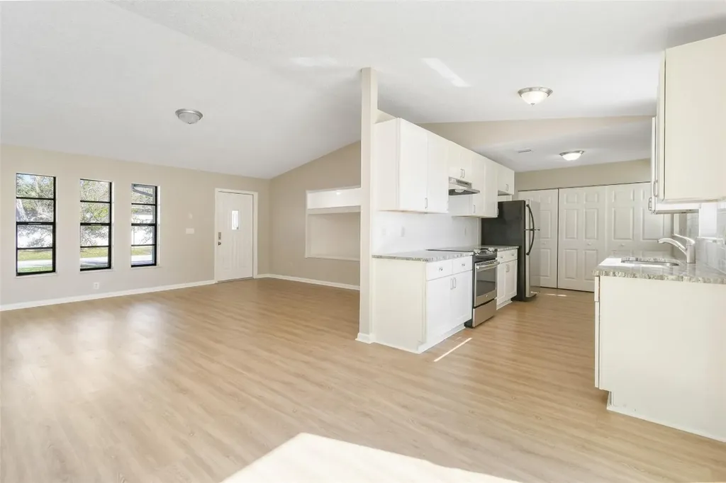 516 SW Buswell Avenue Port St Lucie FL 34983