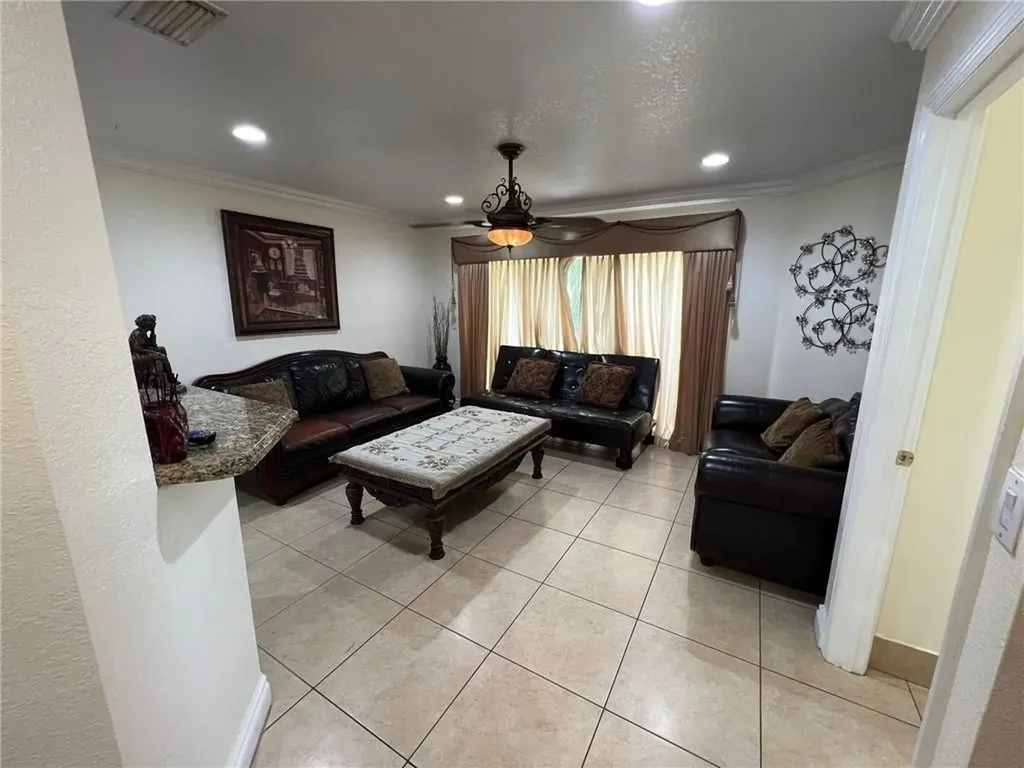 2808 NW 99th Terrace Sunrise FL 33322