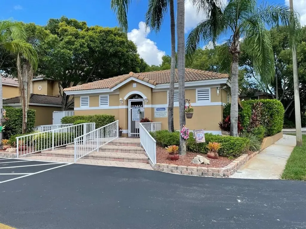 2808 NW 99th Terrace Sunrise FL 33322