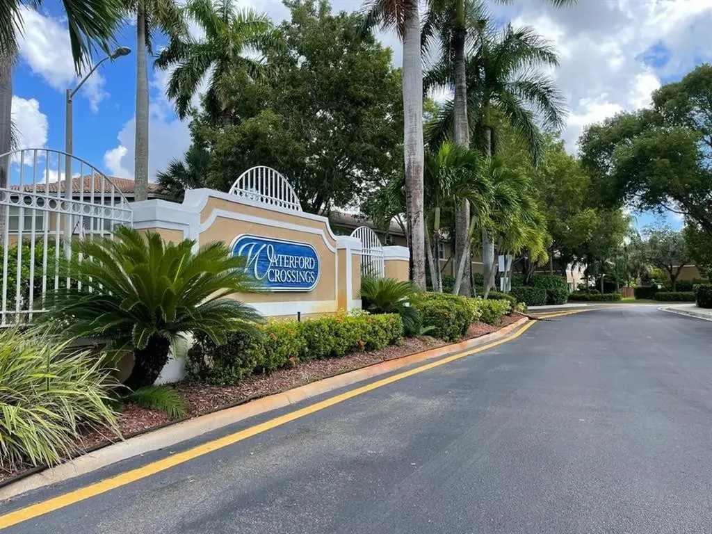 2808 NW 99th Terrace Sunrise FL 33322