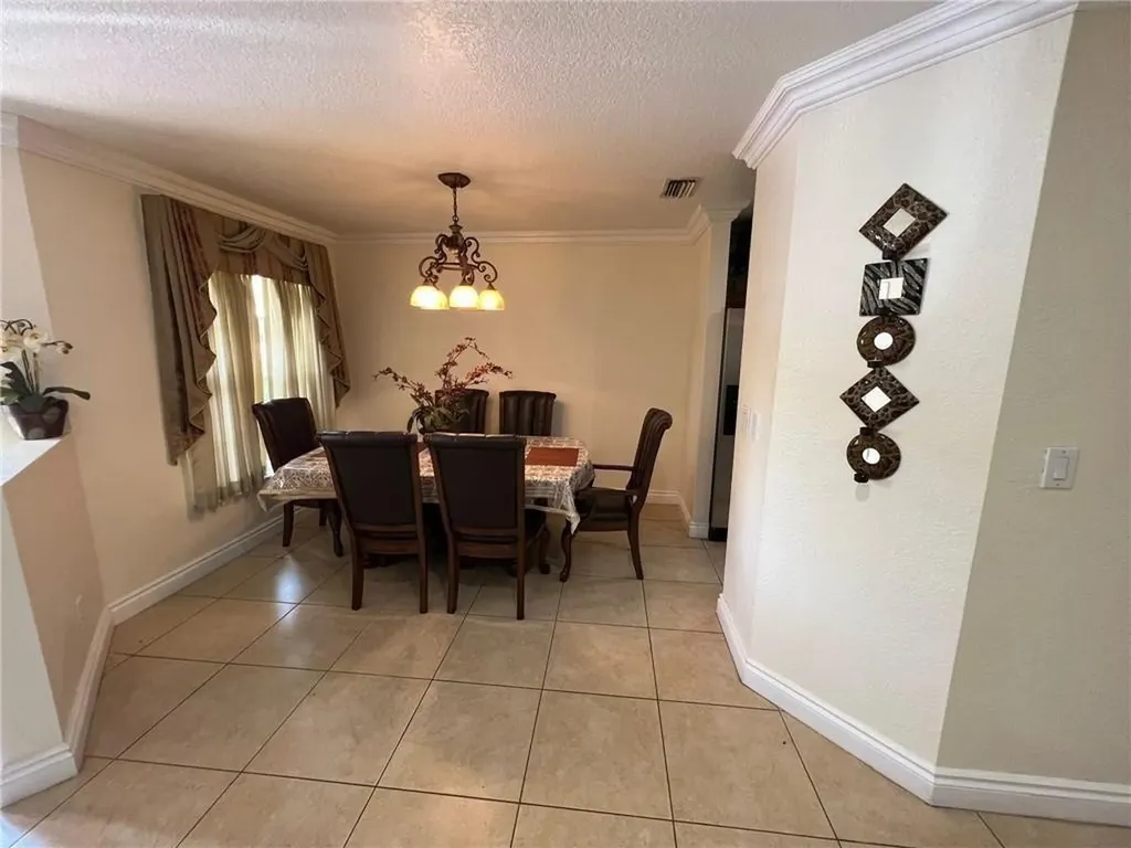 2808 NW 99th Terrace Sunrise FL 33322