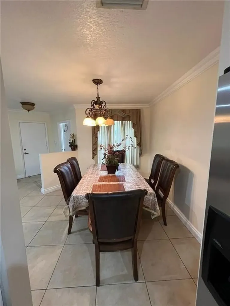 2808 NW 99th Terrace Sunrise FL 33322