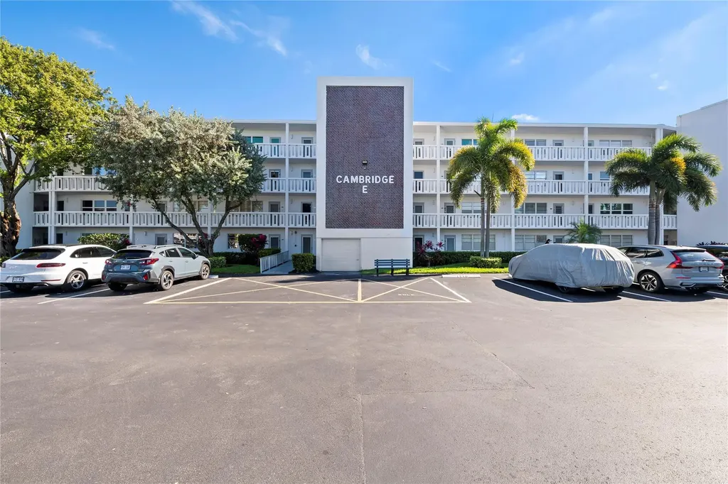 1111 Cambridge Deerfield Beach FL 33442
