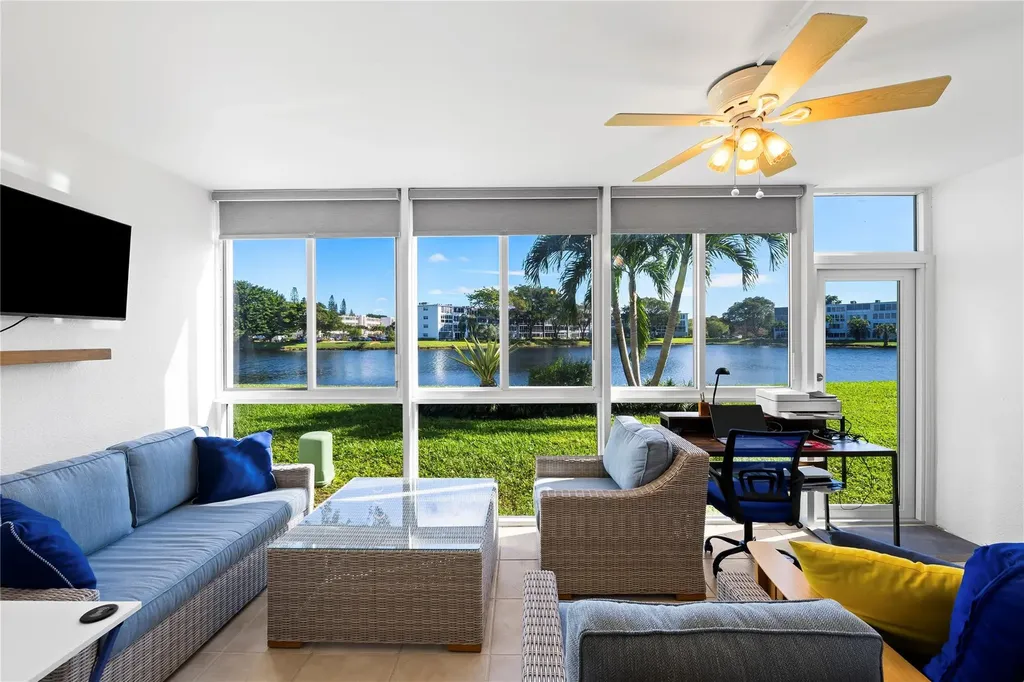 1111 Cambridge Deerfield Beach FL 33442