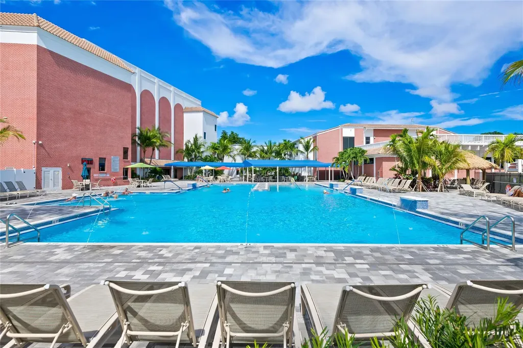 1111 Cambridge Deerfield Beach FL 33442