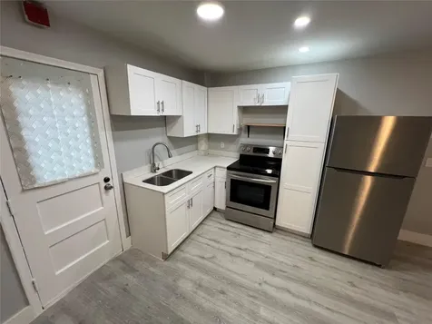 6840 Pembroke Road Pembroke Pines FL 33023