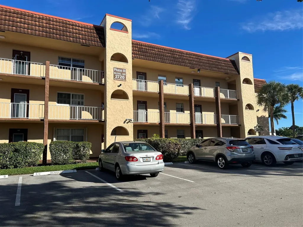 2720 N Pine Island Drive Sunrise FL 33322