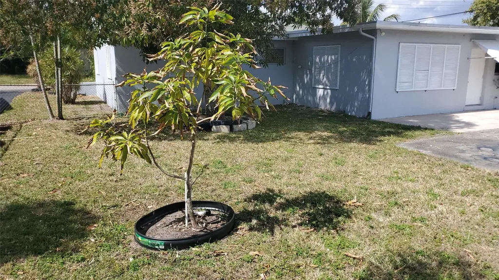 511 N 65th Avenue Hollywood FL 33024