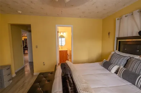 3167 NW 52nd Street Miami FL 33142