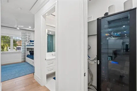 400 Coral Way Fort Lauderdale FL 33301