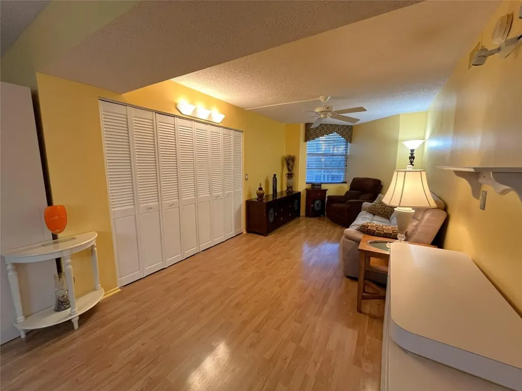 9501 Seagrape Drive Davie FL 33324