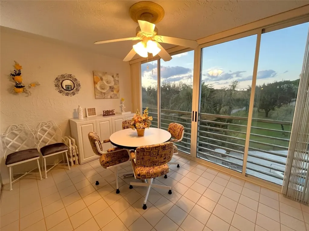 9501 Seagrape Drive Davie FL 33324