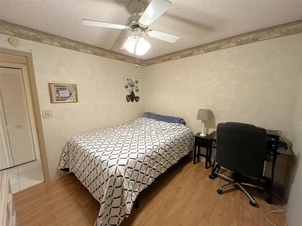 9501 Seagrape Drive Davie FL 33324