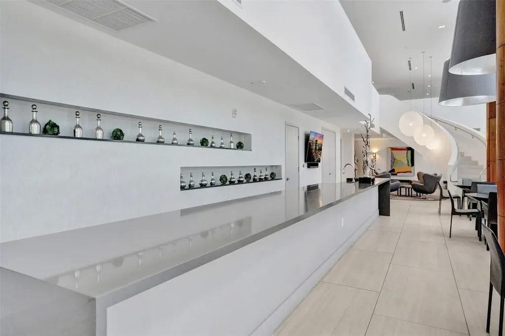 1180 N Federal Highway Fort Lauderdale FL 33304