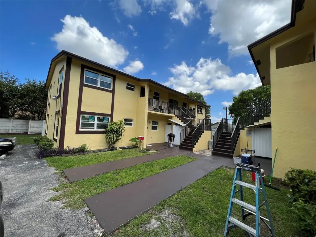7480 10th Court North Lauderdale FL 33068