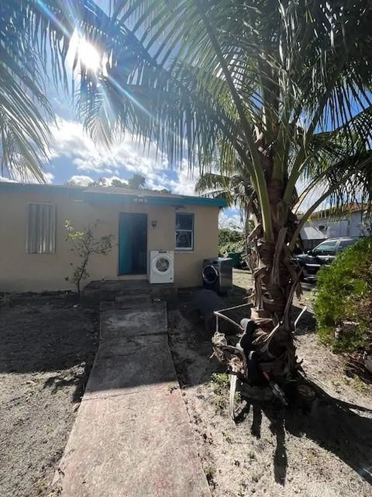 2956 NW 49th Street Miami FL 33142