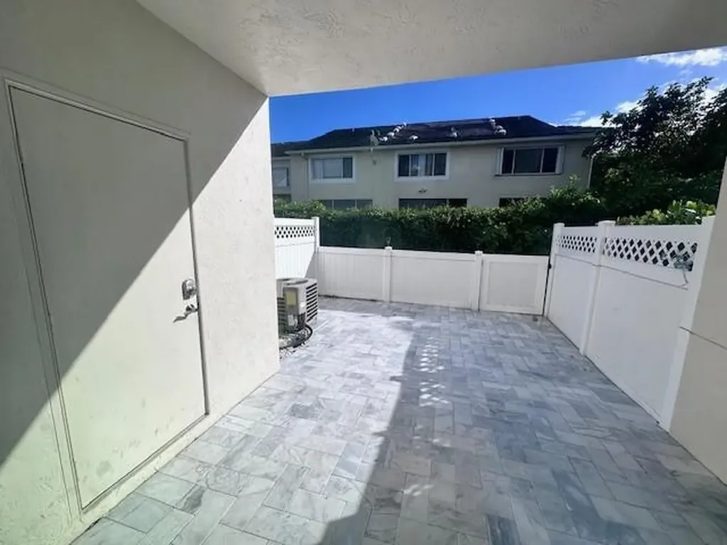 9874 NW 57th Manor Coral Springs FL 33076