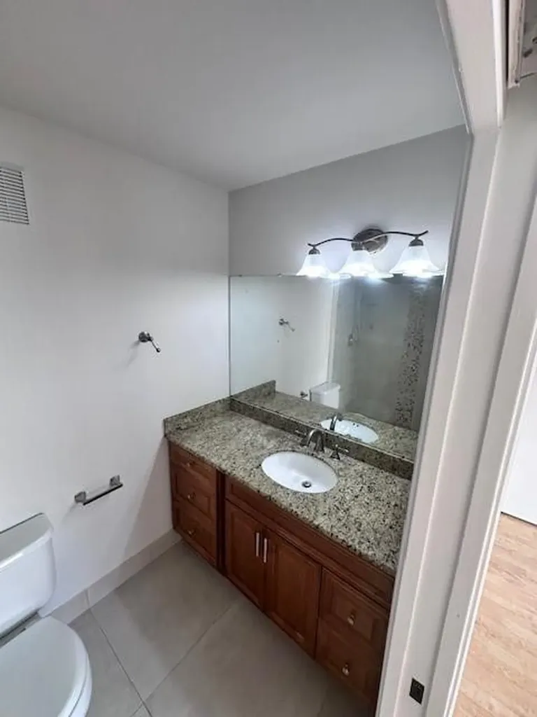 9874 NW 57th Manor Coral Springs FL 33076