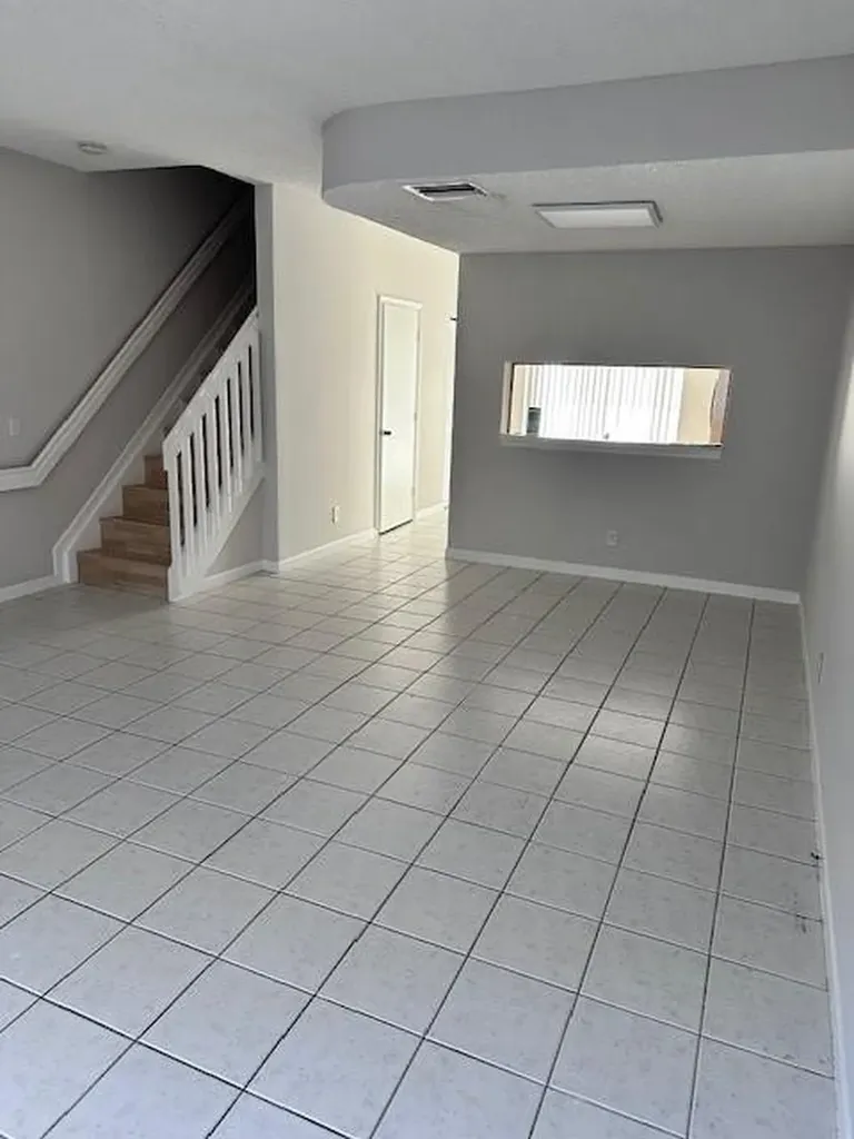 9874 NW 57th Manor Coral Springs FL 33076