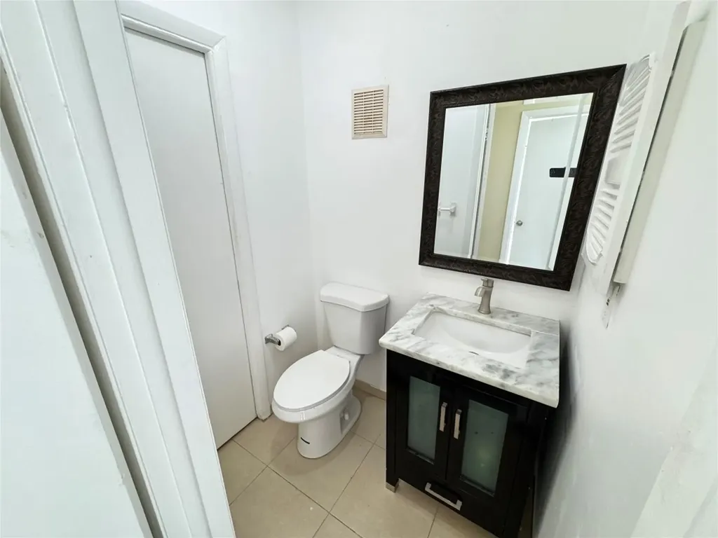 10725 NW 30th Place Sunrise FL 33322