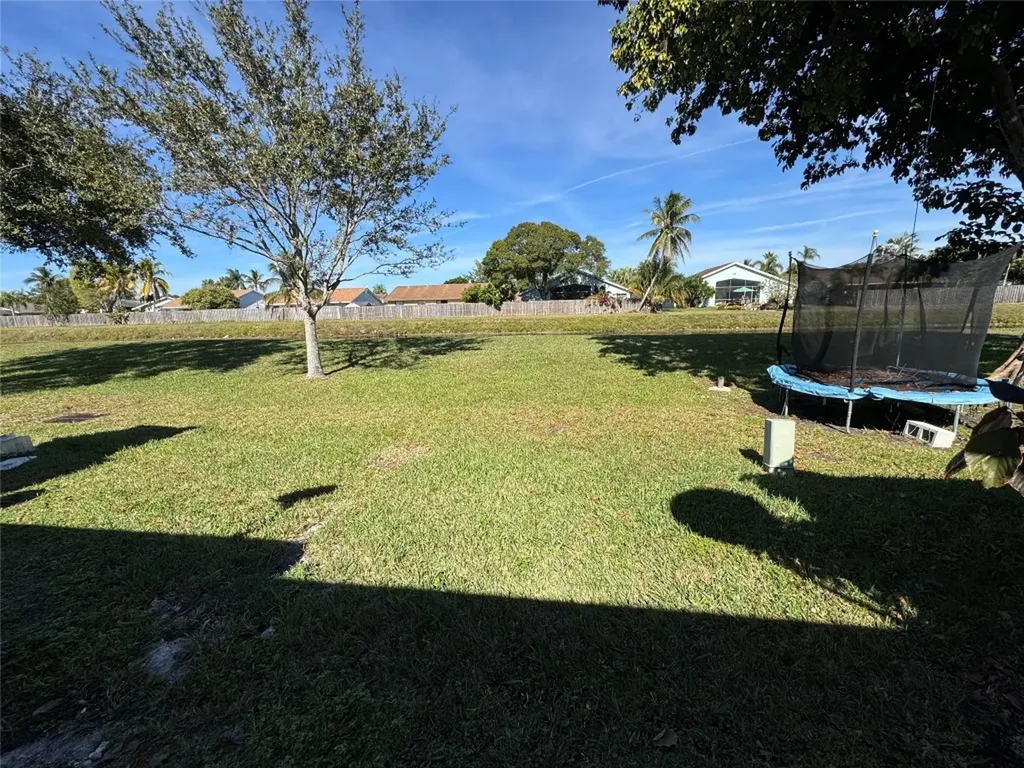 10725 NW 30th Place Sunrise FL 33322