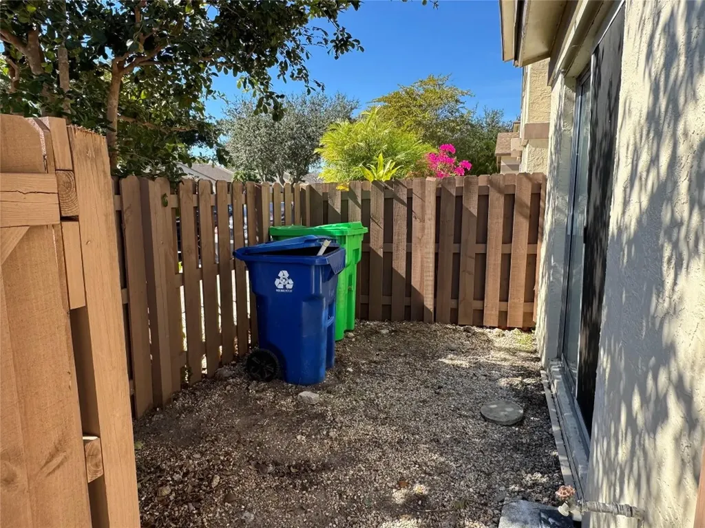 10725 NW 30th Place Sunrise FL 33322