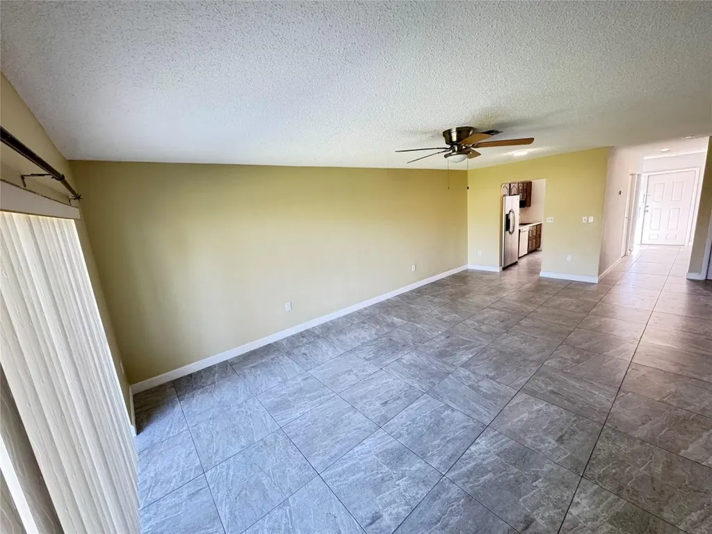 10725 NW 30th Place Sunrise FL 33322