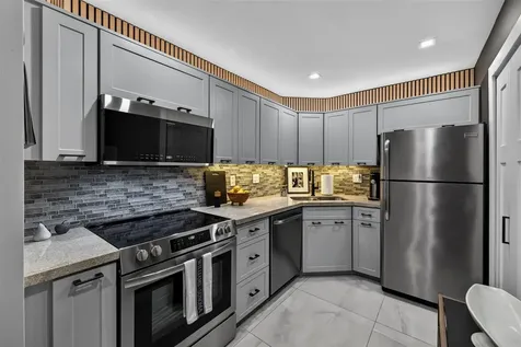 1930 NE 2nd Avenue Wilton Manors FL 33305