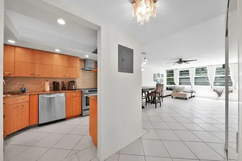 1170 N Federal Highway Fort Lauderdale FL 33304