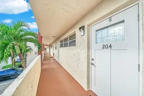 8980 S Hollybrook Boulevard Pembroke Pines FL 33025